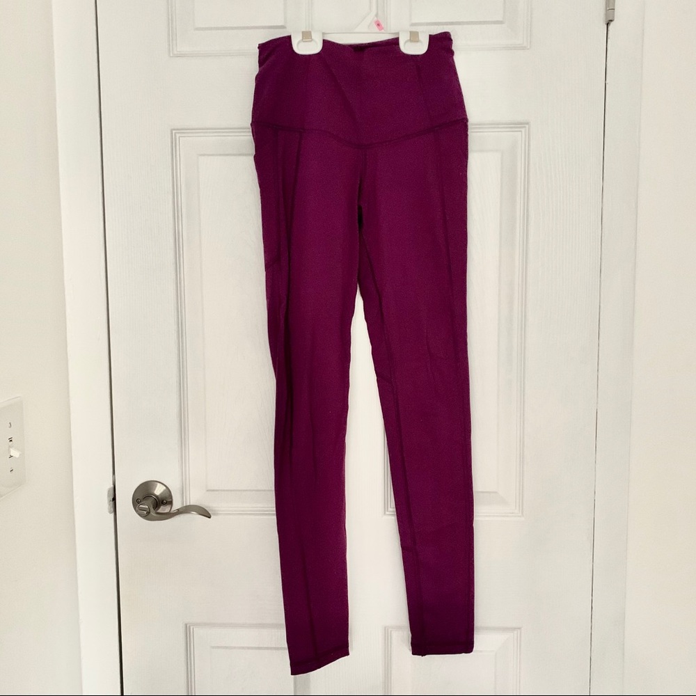 Victoria’s Secret sport. Leggings with pockets